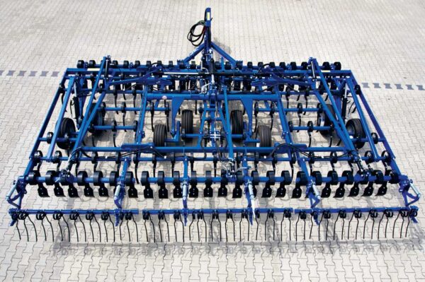 5 row trailed seedbed cultivator