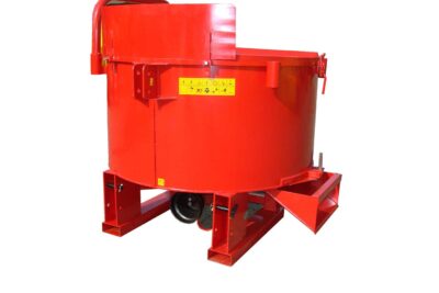 Concrete mixer with double discharge rear + side