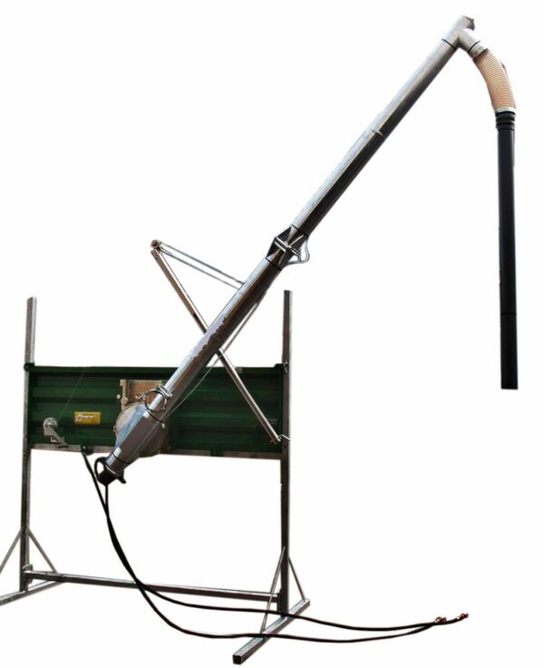 Überladeschnecke mit hydraulischem Antrieb, klappbar, montiert direkt an der hinteren Bordwand
