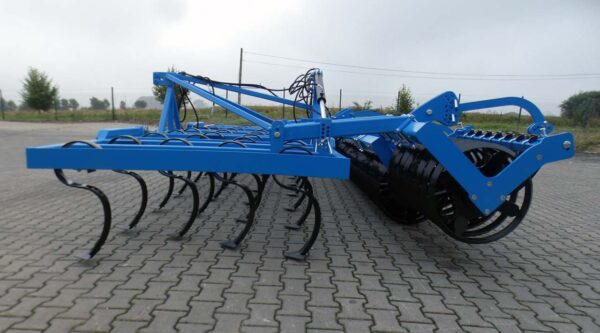 Universal 4 row cultivator