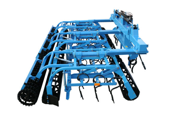 Seedbed cultivator mounted/ trailed with rear pin roller